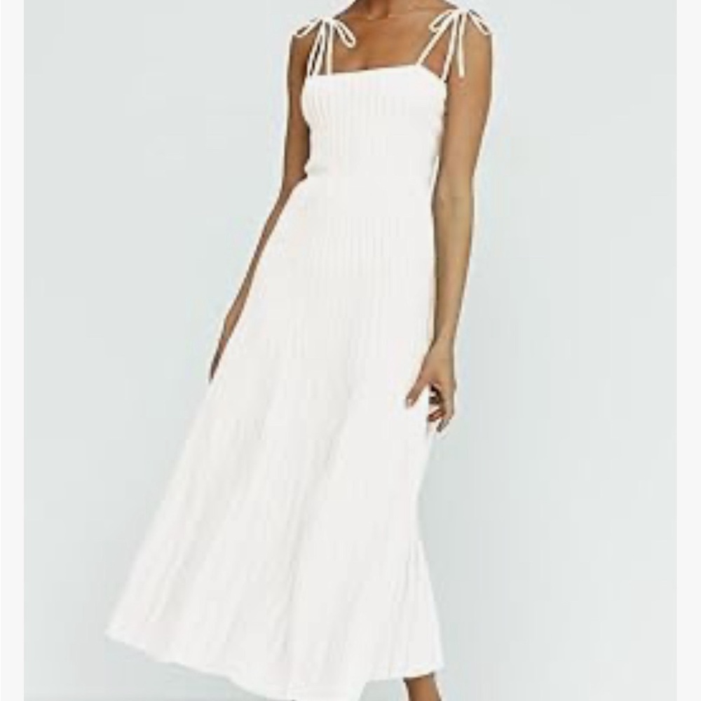 Ribbed white dress
